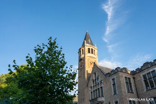 Tour d'horloge d'une maison de la Cité internationale universitaire